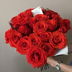 Букет из 25 красных роз (Эквадор) 50 см Nina