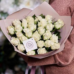 25 белых роз (Кения) 40 см Premium