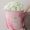 Букет в розовой шляпной коробке Amour Mini из 31 белой розы (Кения) Standart
