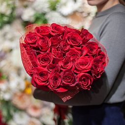 Букет из 25 красных роз (Эквадор) 80 см Freedom